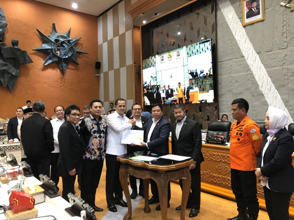 Kami tetap optimis dapat melakukan yang terbaik untuk kesejahteraan masyarakat transmigrasi dan rakyat Indonesia secara keseluruhan