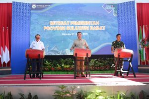 Menteri Transmigrasi, M. Iftitah Sulaiman Suryanagara menegaskan komitmen pemerintah pusat menjadikan Sulawesi Barat sebagai daerah prioritas