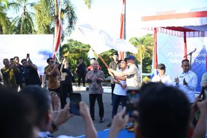Menteri Transmigrasi Republik Indonesia, M. Iftitah Sulaiman Suryanagara, menyampaikan rasa bangga dan apresiasinya kepada masyarakat