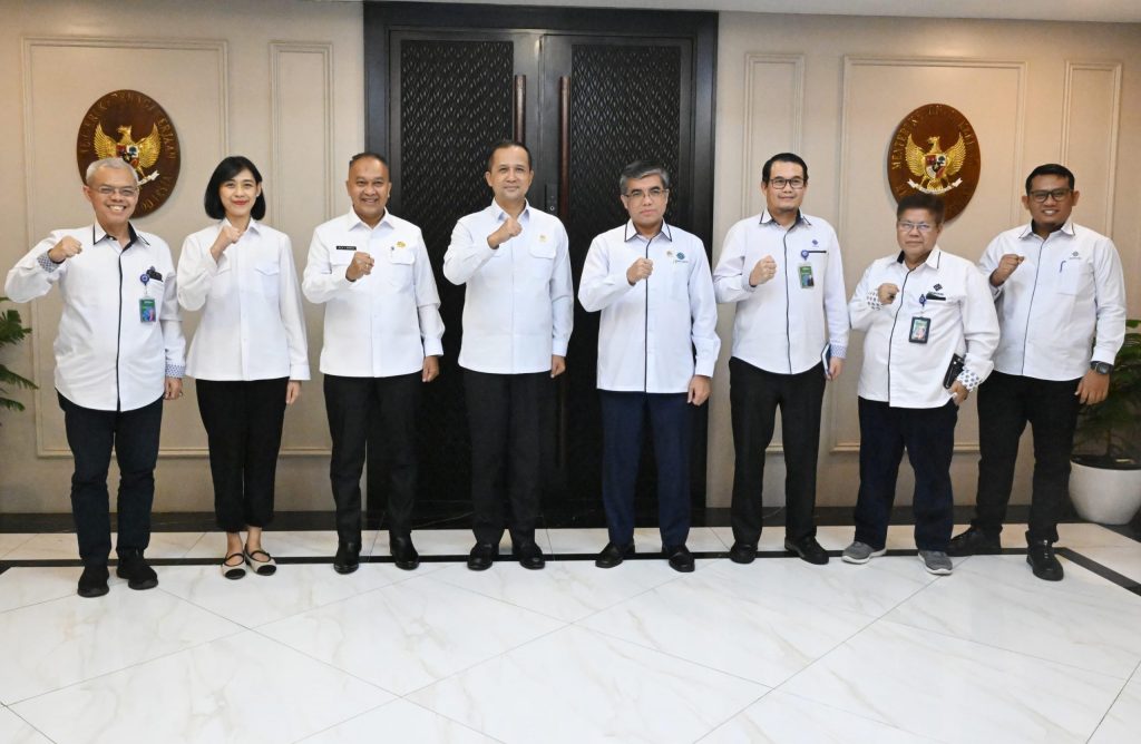 Calon-calon transmigran kelak bisa memanfaatkan Balai-Balai Pelatihan Tenaga Kerja yang tersebar di berbagai daerah,