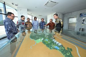 Kementerian Transmigrasi menjalin kerja sama dengan mengajak insan civitas akademika Universitas Islam Internasional Indonesia (UIII)