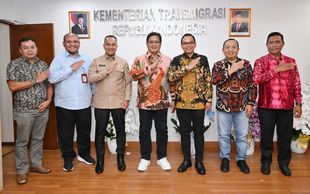 Pada tahun 1979 hingga 1989, pemerintah massif melakukan program transmigrasi di Kabupaten Bengkulu Selatan, Provinsi Bengkulu.