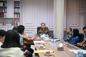 Menteri Transmigrasi, Iftitah Sulaiman menerima audiensi Pemerintah Daerah Kabupaten Kepulauan Siau Tagulandang Biaro (Sitaro)