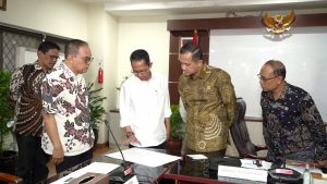 Kementerian Transmigrasi (Kementrans) menggandeng Pemerintah Kota (Pemkot) Batam, Kepulauan Riau untuk membangun Kawasan Transmigrasi