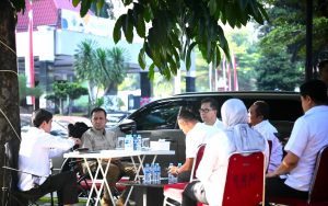 Gelar Brainstorming dengan Pejabat Tinggi dan Tim Percepatan Program, Menteri Transmigrasi, Iftitah Sulaiman berfokus pada upaya optimalisasi pelaksanaan Program Transmigrasi Patriot dan program unggulan transmigrasi lainnya,