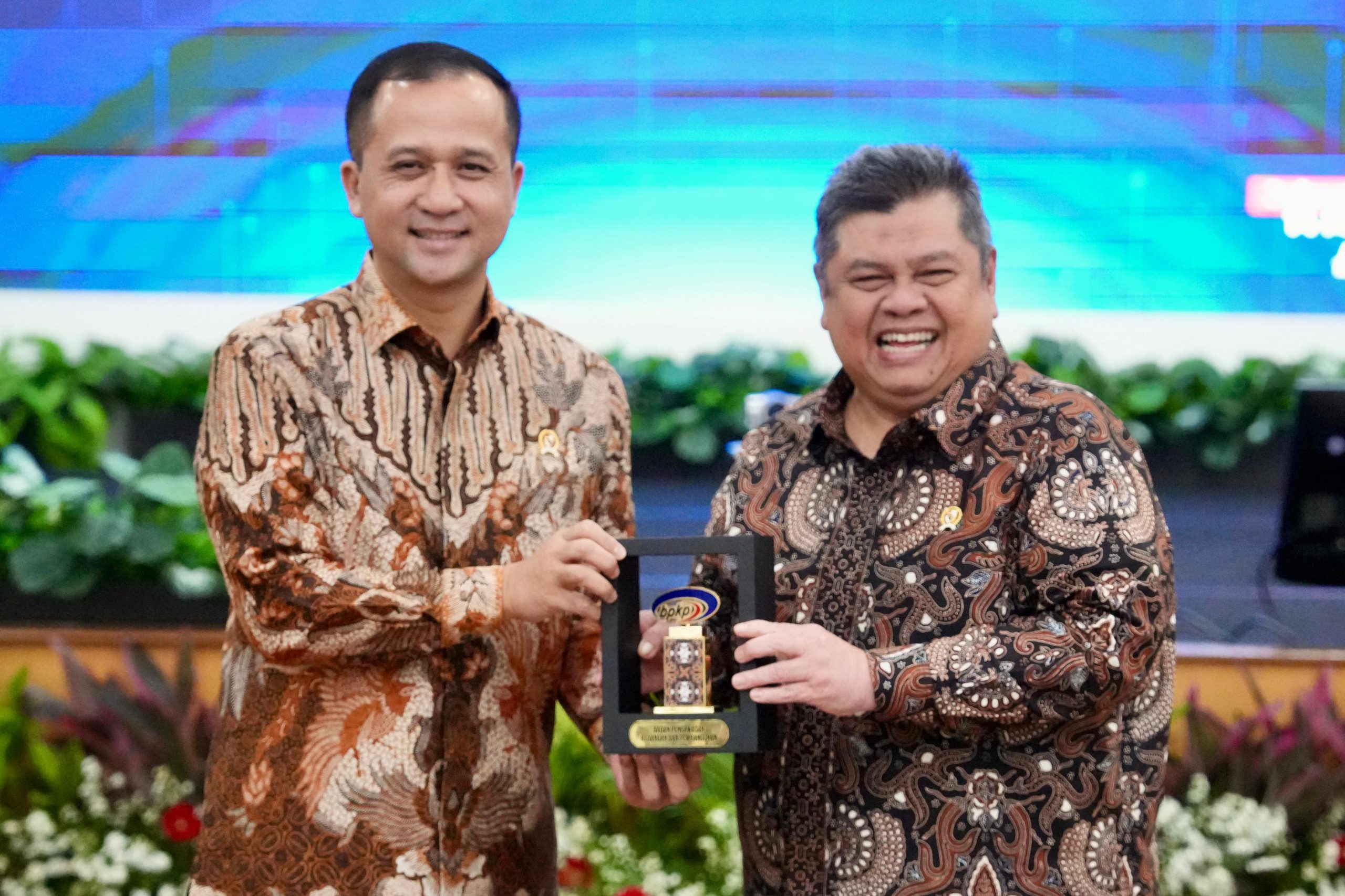 Kementerian Transmigrasi dan Badan Pengawasan Keuangan dan Pembangunan (BPKP), menandatangani Nota Kesepahaman (MoU).