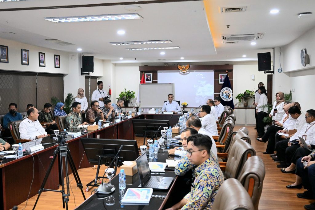 Kementerian Transmigrasi terus mengoptimalkan peran dan fungsinya dalam mendukung pembangunan kawasan transmigrasi strategis nasional.